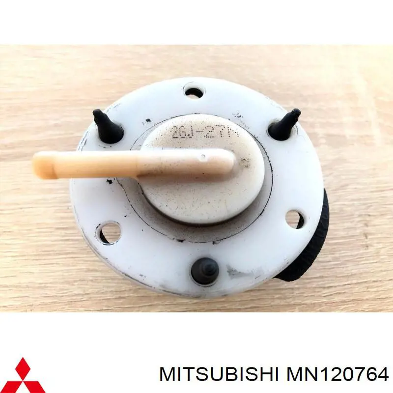 Клапан вентиляции газов топливного бака на Mitsubishi L 200 K60, K70