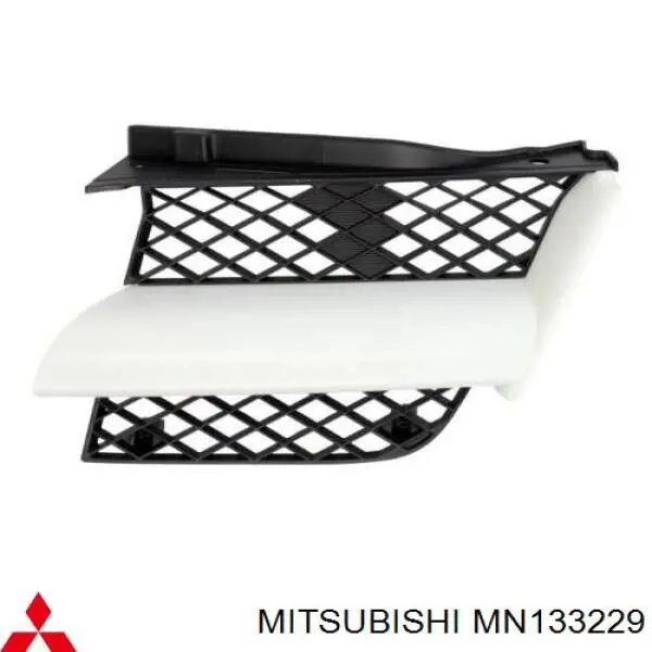 MN133229 Mitsubishi решетка радиатора левая
