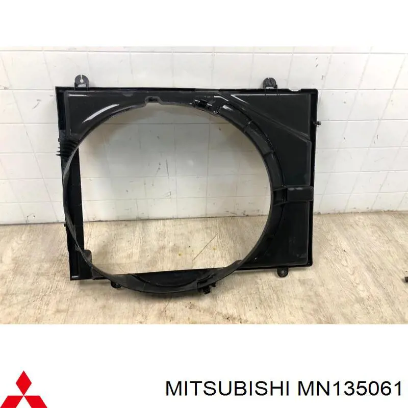 MN135061 Mitsubishi 