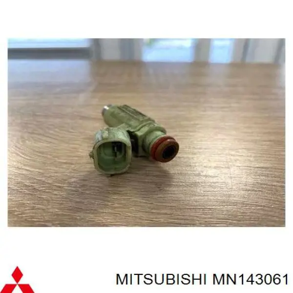 Форсунка впрыска топлива Mitsubishi MN143061