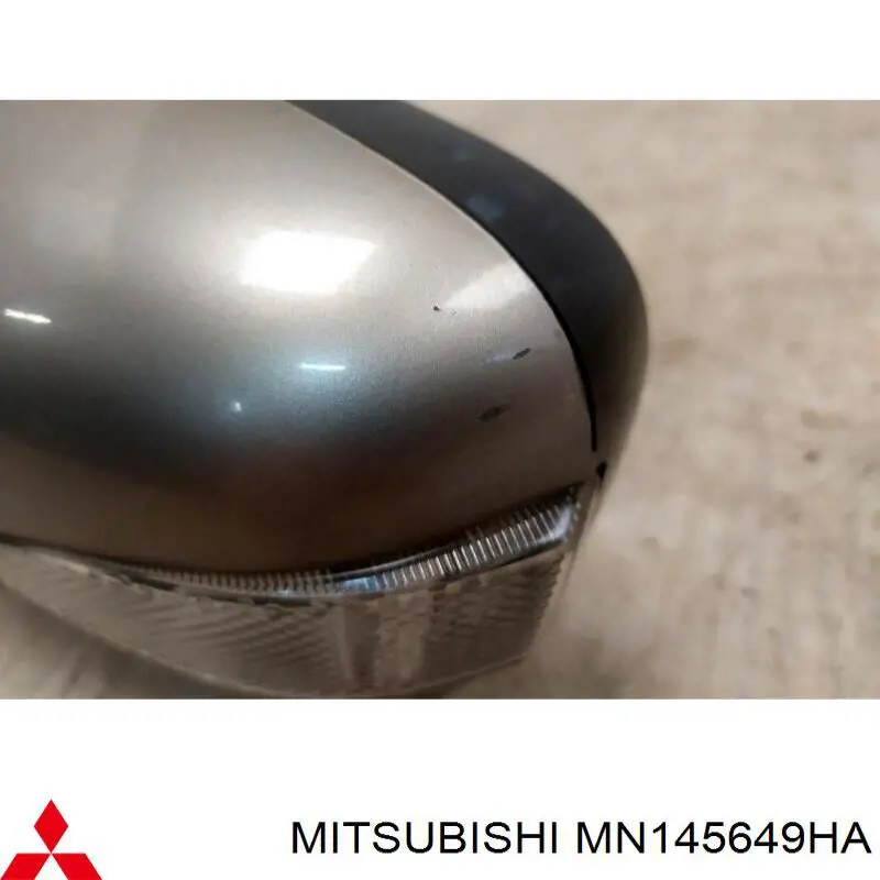 Левое боковое зеркало на Mitsubishi Grandis  NAW