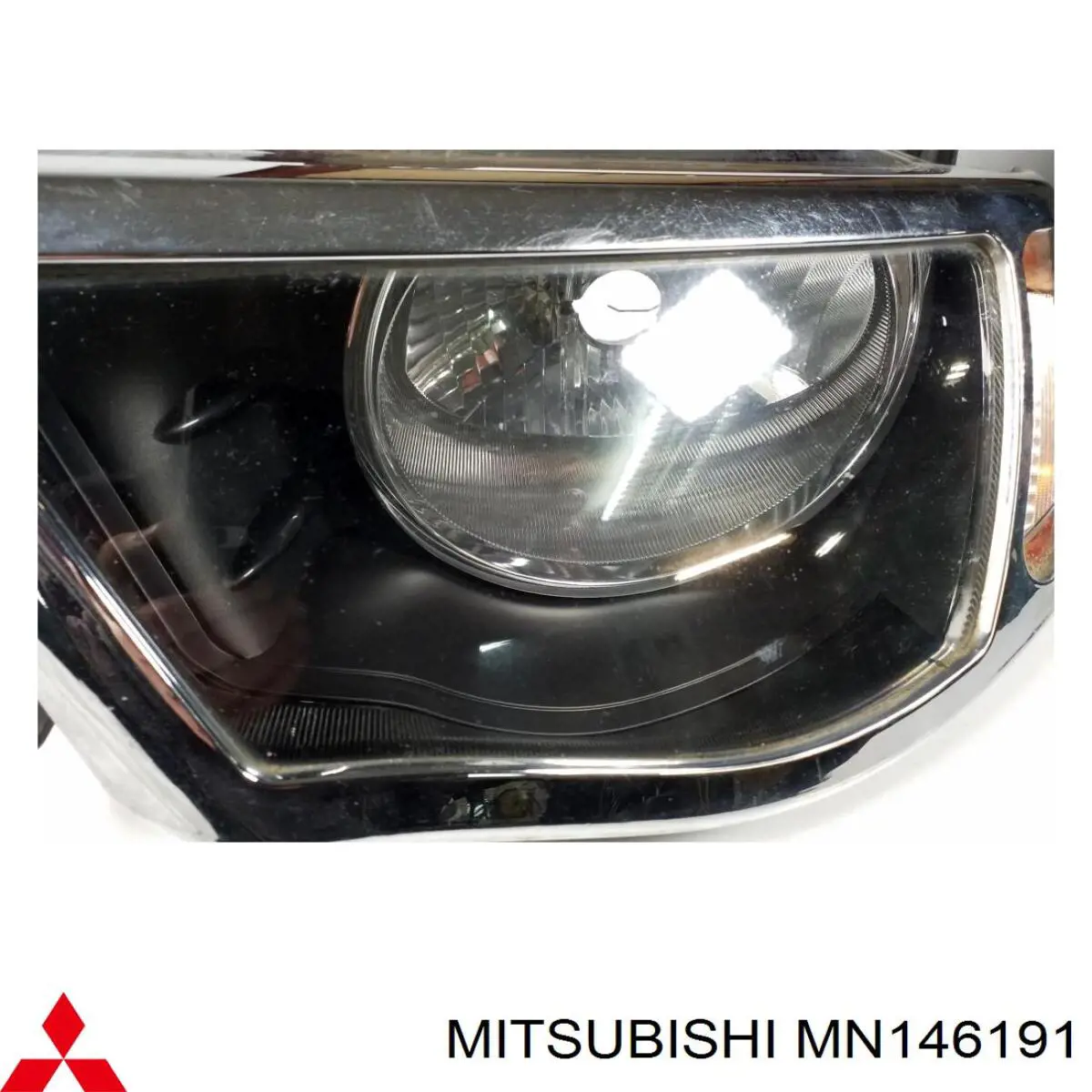 Купить MN146191 Mitsubishi Фара левая передняя