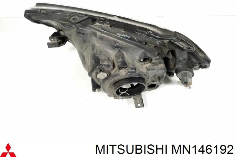 Правая блок фара Mitsubishi MN146192 цена, от 84.65 USD
