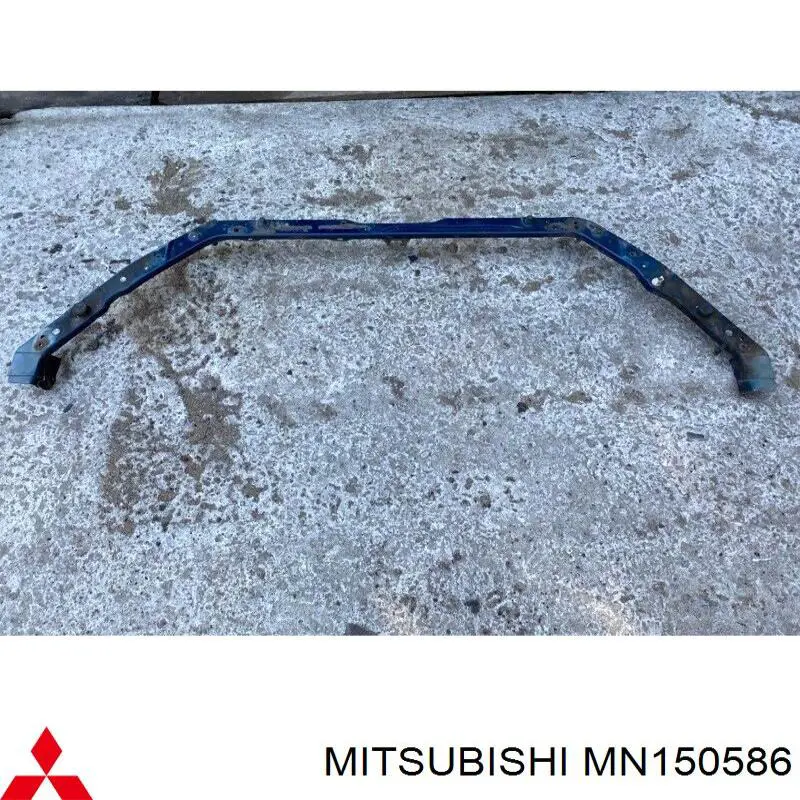 MN150586 Mitsubishi суппорт радиатора верхний (монтажная панель крепления фар)