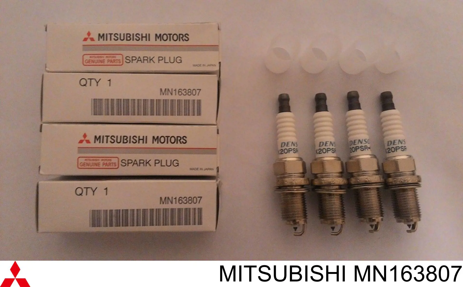 MN163807 Mitsubishi свечи