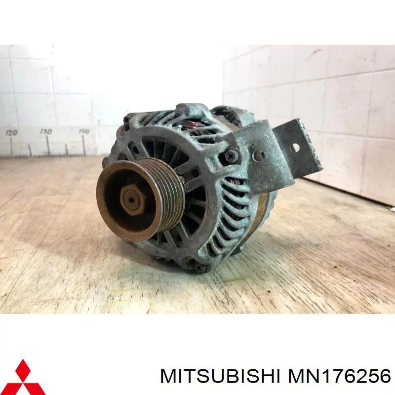MN176256 Mitsubishi Генератор автомобильный