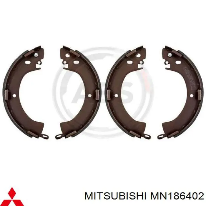 MN186402 Mitsubishi задние барабанные колодки