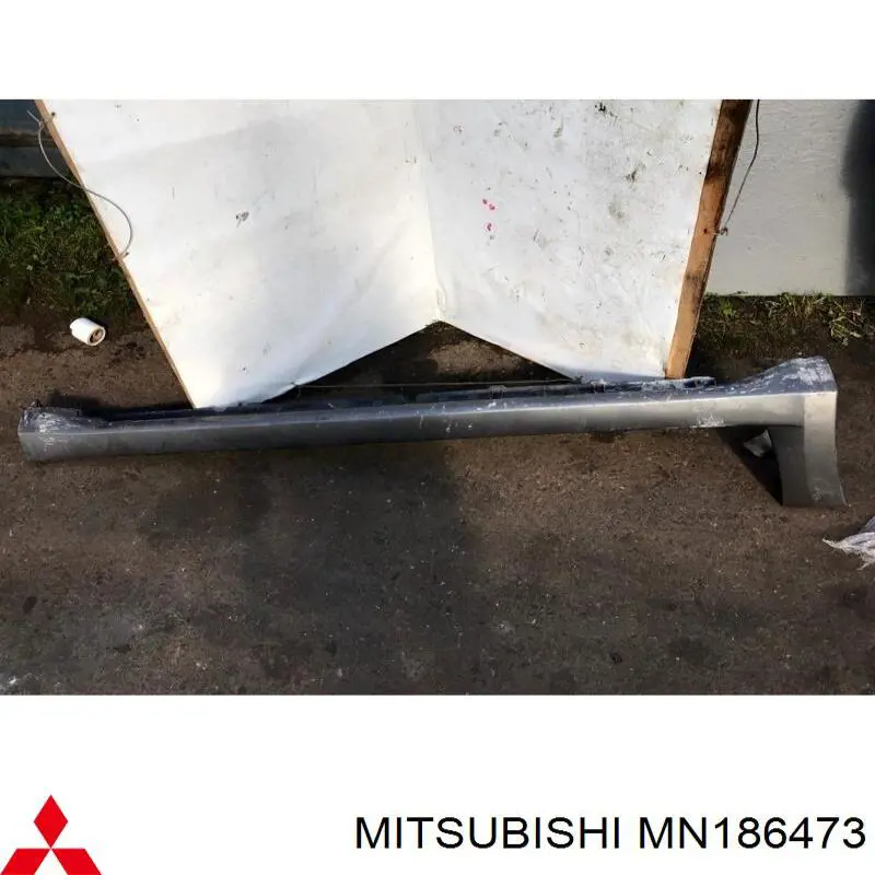 6512A645 Mitsubishi накладка (молдинг порога наружная левая)