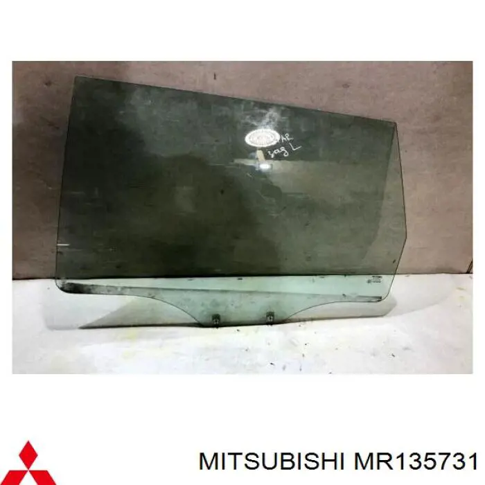 MR135731 Mitsubishi vidro da porta traseira esquerda