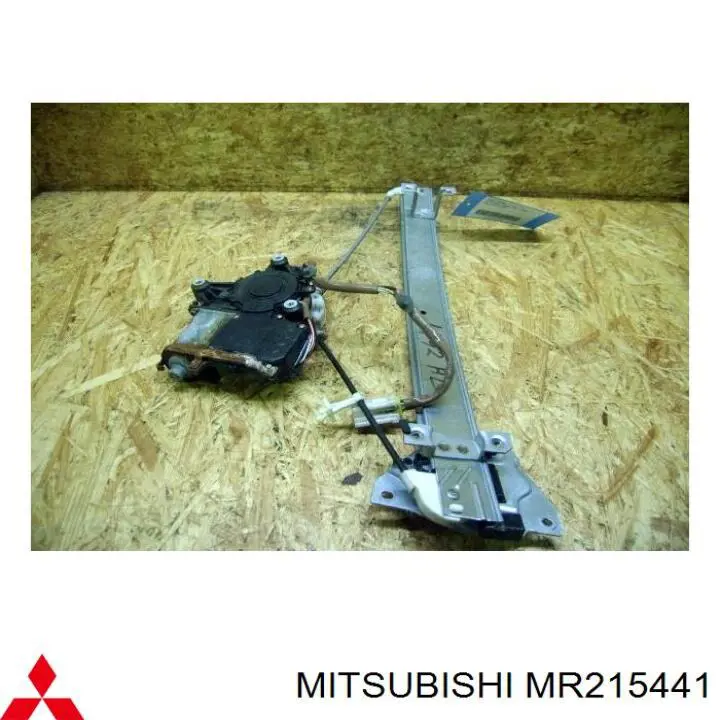 MR215441 Mitsubishi Мотор стеклоподъемника двери задней, правой