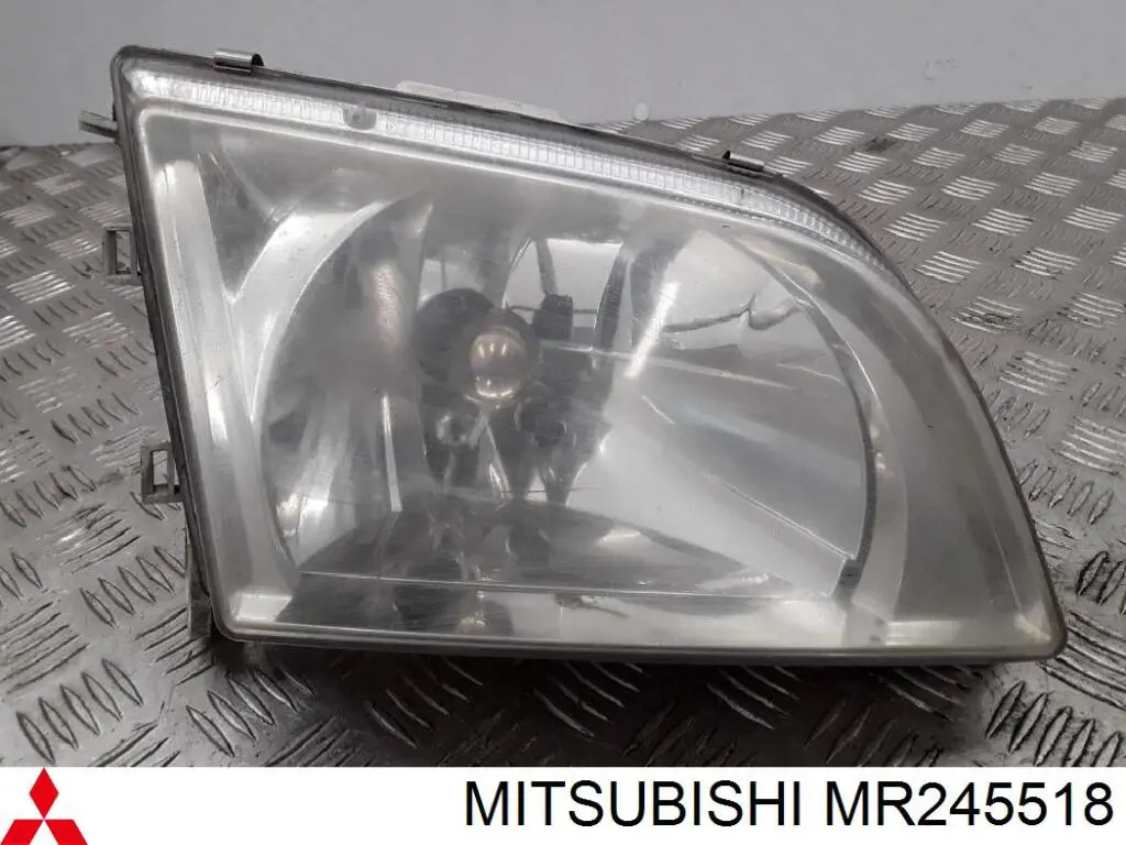 Купить MR245518 Mitsubishi Указатели поворота (передние)
