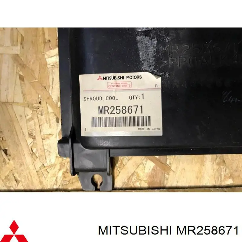 Диффузор радиатора охлаждения на Mitsubishi Pajero SPORT 