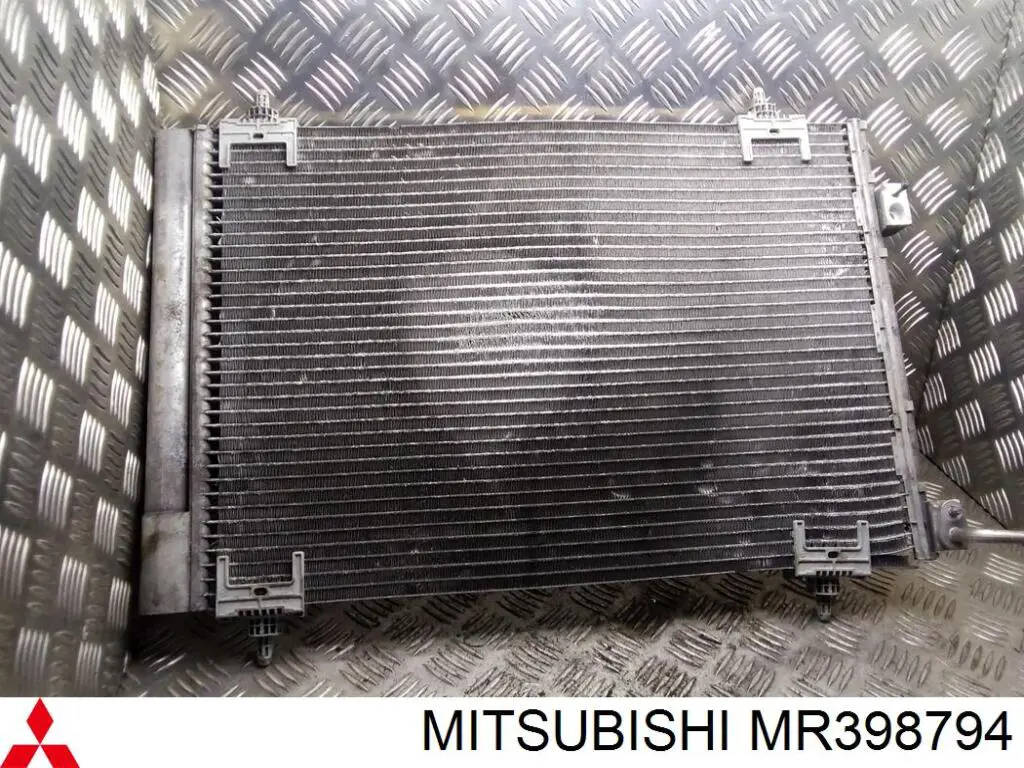 Радиатор кондиционера MR398794 Mitsubishi