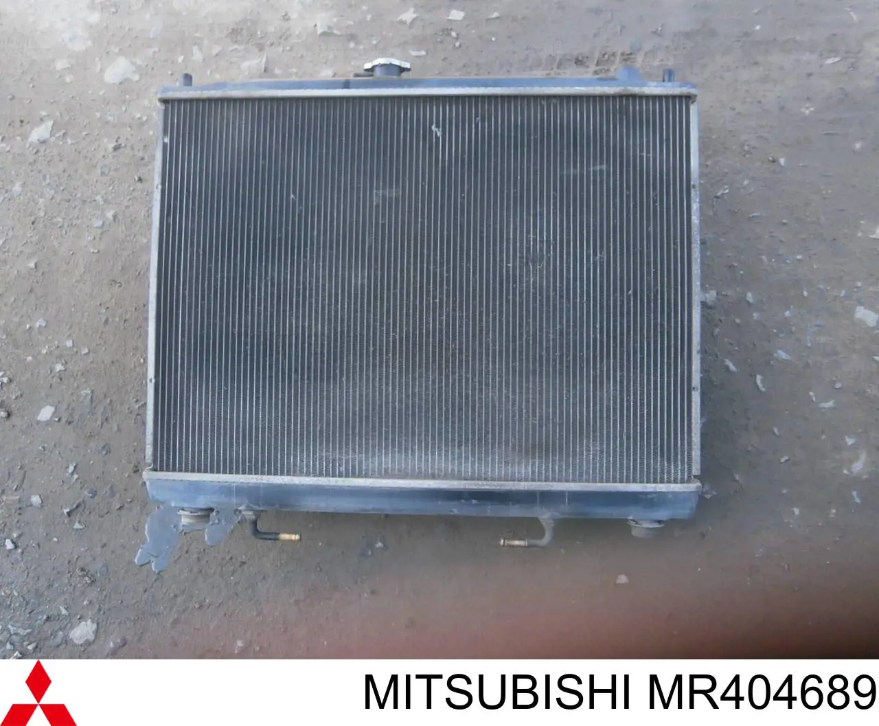 MR404689 Mitsubishi radiador de esfriamento de motor