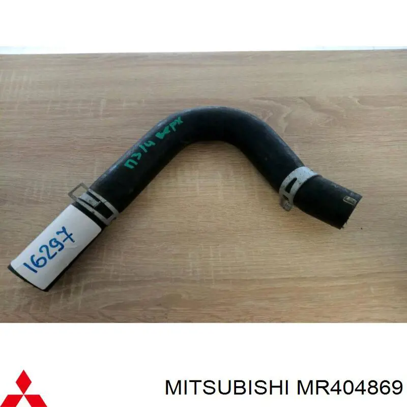 MR404869 Mitsubishi шланг (патрубок радиатора охлаждения верхний)