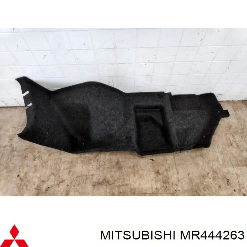 Tapicería para tapa de maletero MR444263 Mitsubishi