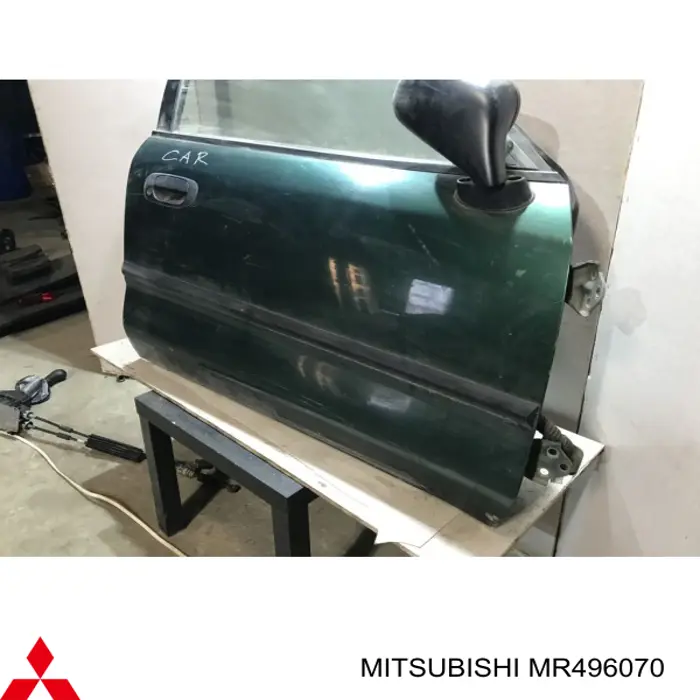 Дверь передняя правая Mitsubishi MR496070 цена, от 27.87 USD