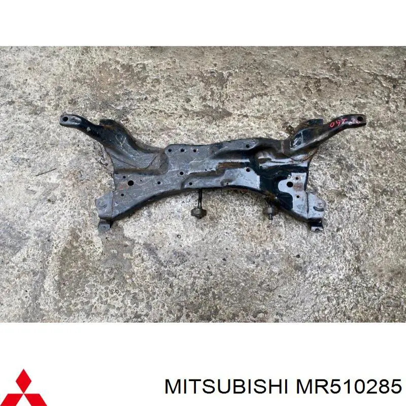 MR510285 Mitsubishi балка передней подвески (подрамник)