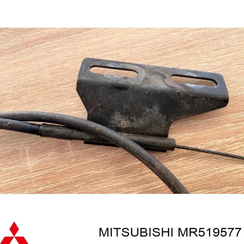 Трос газа MMR519577 Mitsubishi