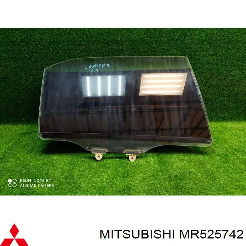 GS4805D304 XYG Стекло задней правой двери