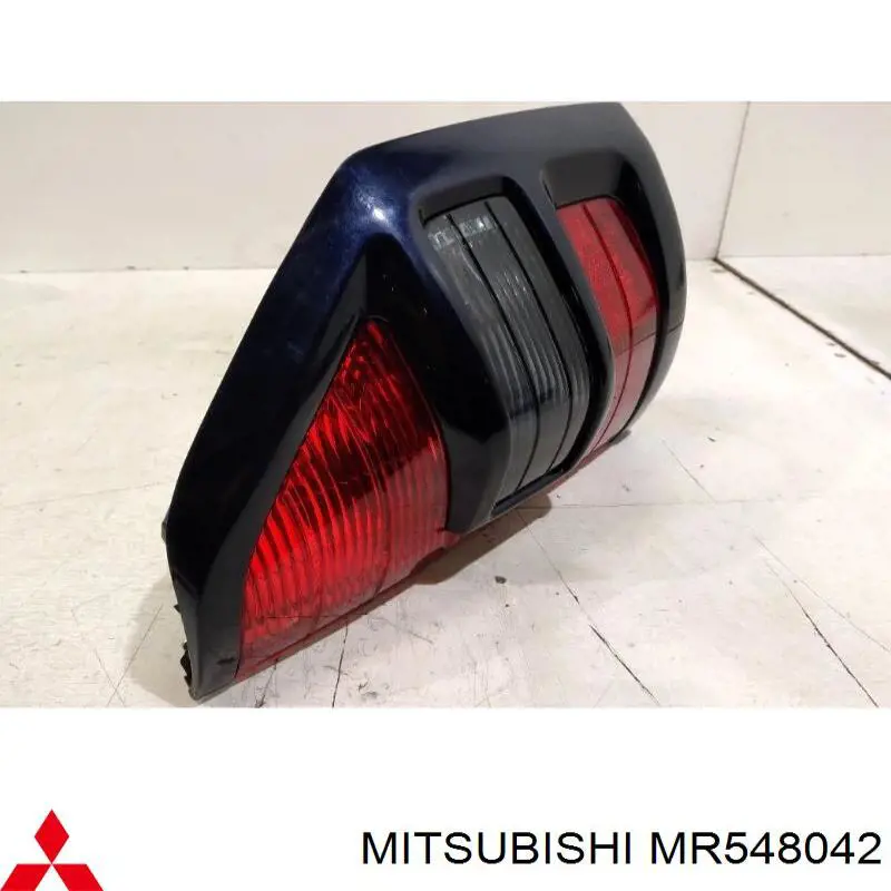 Фонарь задний правый Mitsubishi MR548042 цена, от 22.03 USD