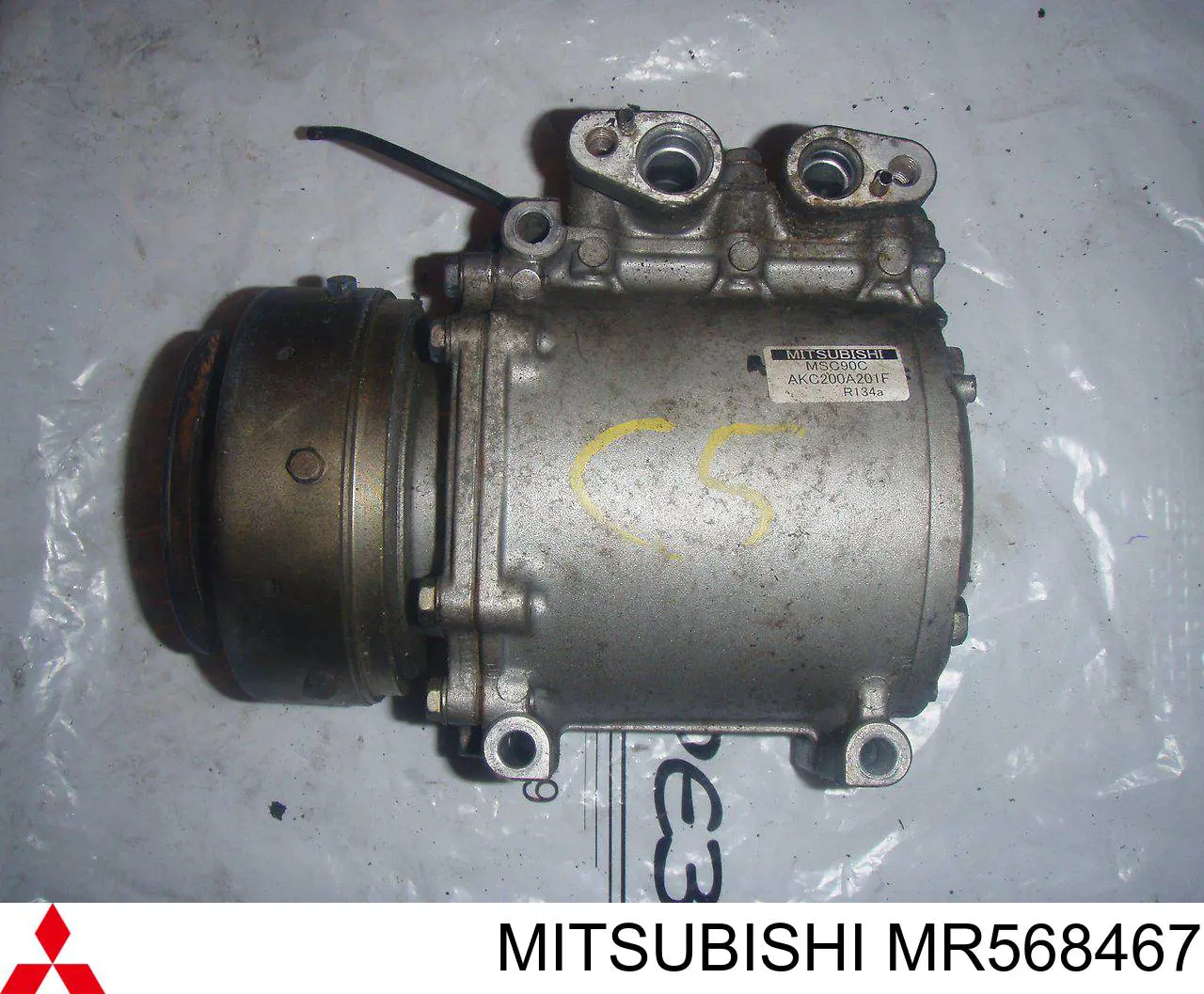 MR568467 Mitsubishi муфта (магнитная катушка компрессора кондиционера)