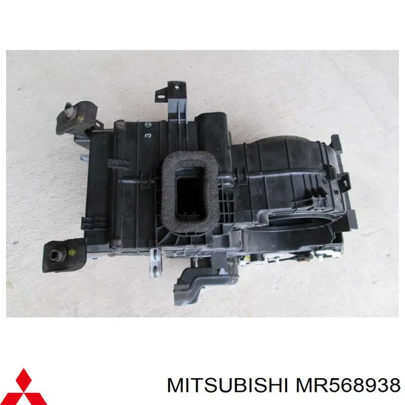 Купить MR568938 Mitsubishi Корпус печки в сборе