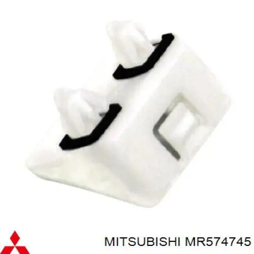 MR574745 Mitsubishi пистон (клип крепления бампера заднего)