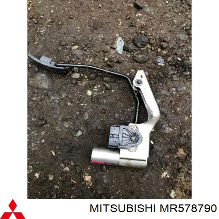 Датчик положения педали акселератора (газа) на Mitsubishi Pajero III 