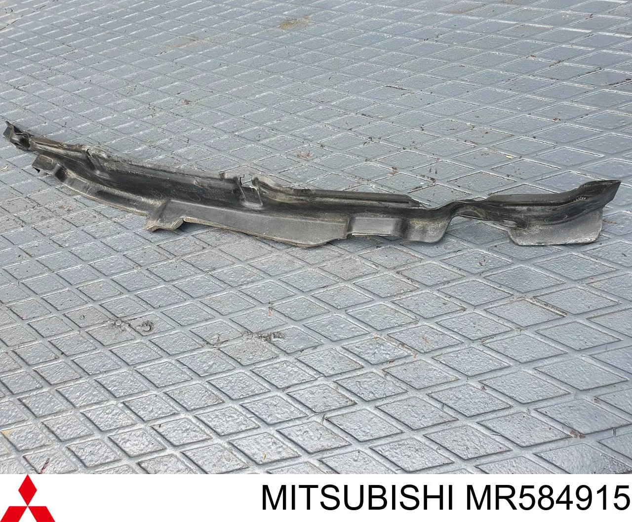 Уплотнитель крыла MR584915 Mitsubishi