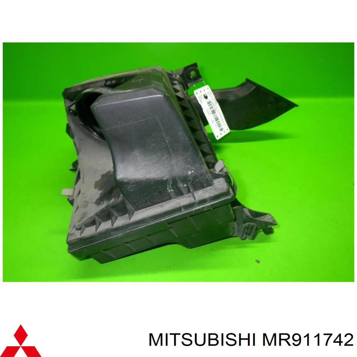 MR911742 Mitsubishi Корпус воздушного фильтра, нижняя часть