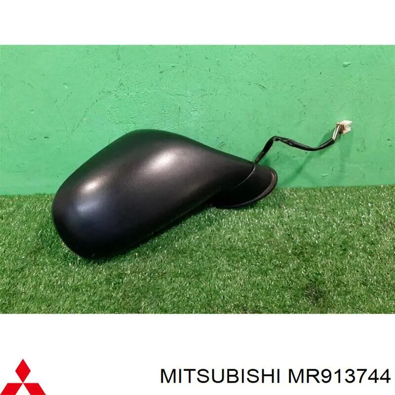 MR610182 Mitsubishi зеркало заднего вида правое