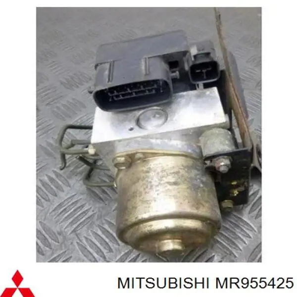 Блок управления АБС (ABS) гидравлический на Mitsubishi Pajero SPORT 