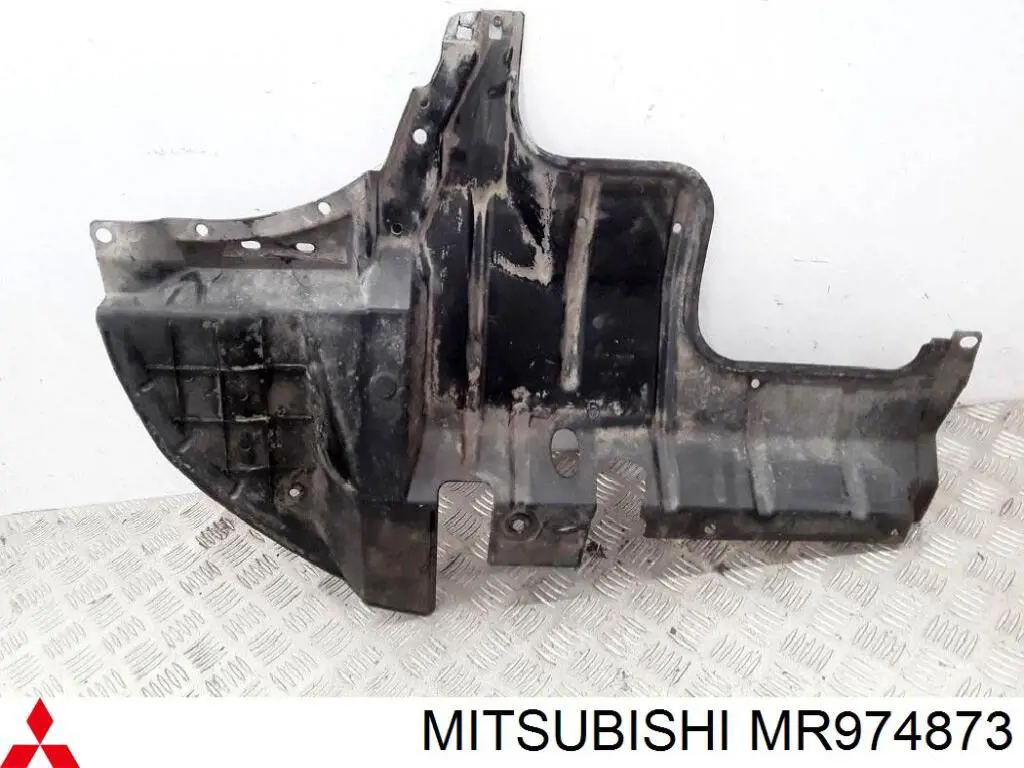 MR974873 Mitsubishi защита двигателя правая