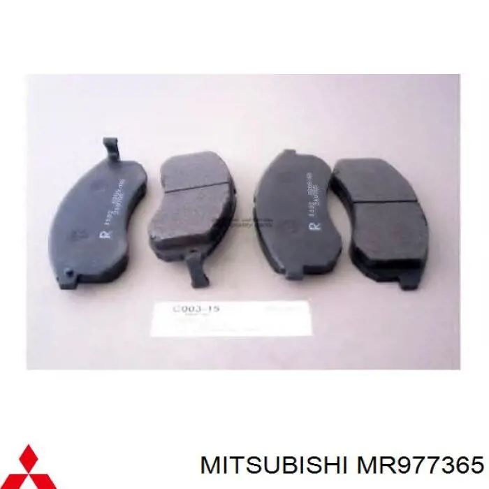 MR977365 Mitsubishi передние тормозные колодки
