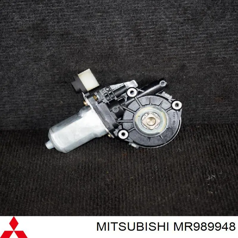 Моторчик стеклоподъемника двери задней, левой MITSUBISHI MR989948