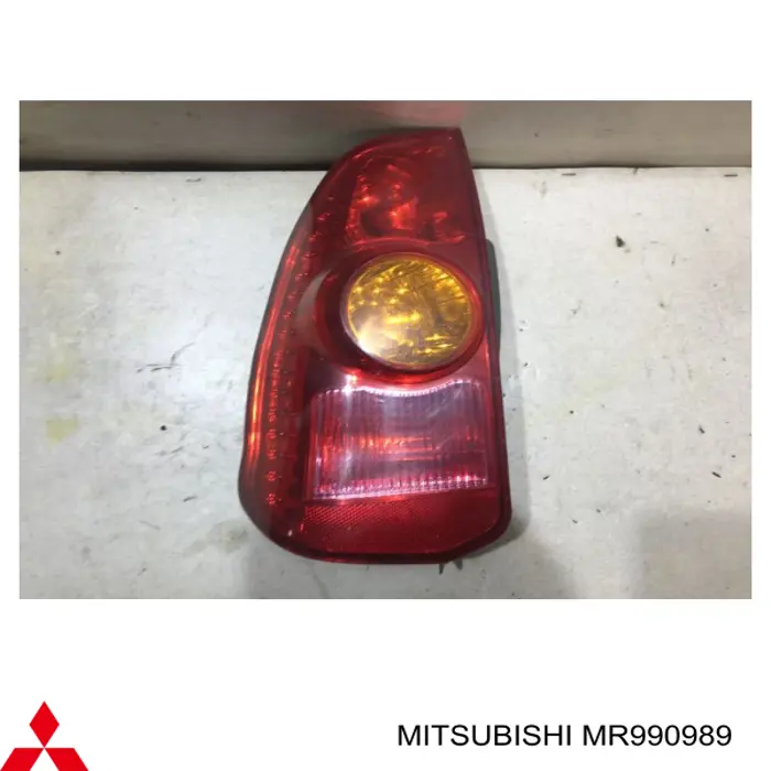 Задняя левая фара Mitsubishi Space Star минивэн (DG0) (1998 - 2004) цена, от 88.69 USD
