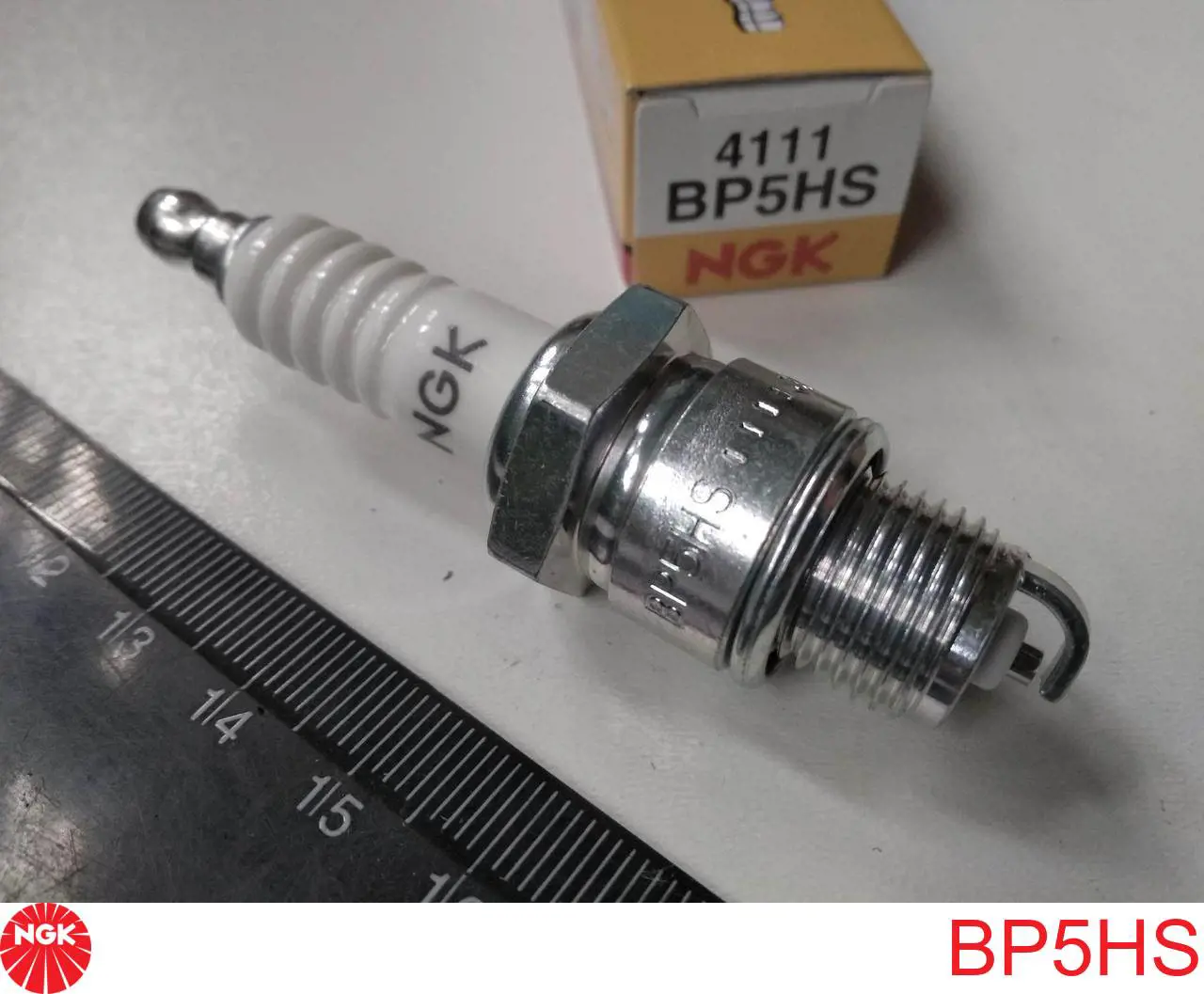 BP5HS NGK Свечи зажигания