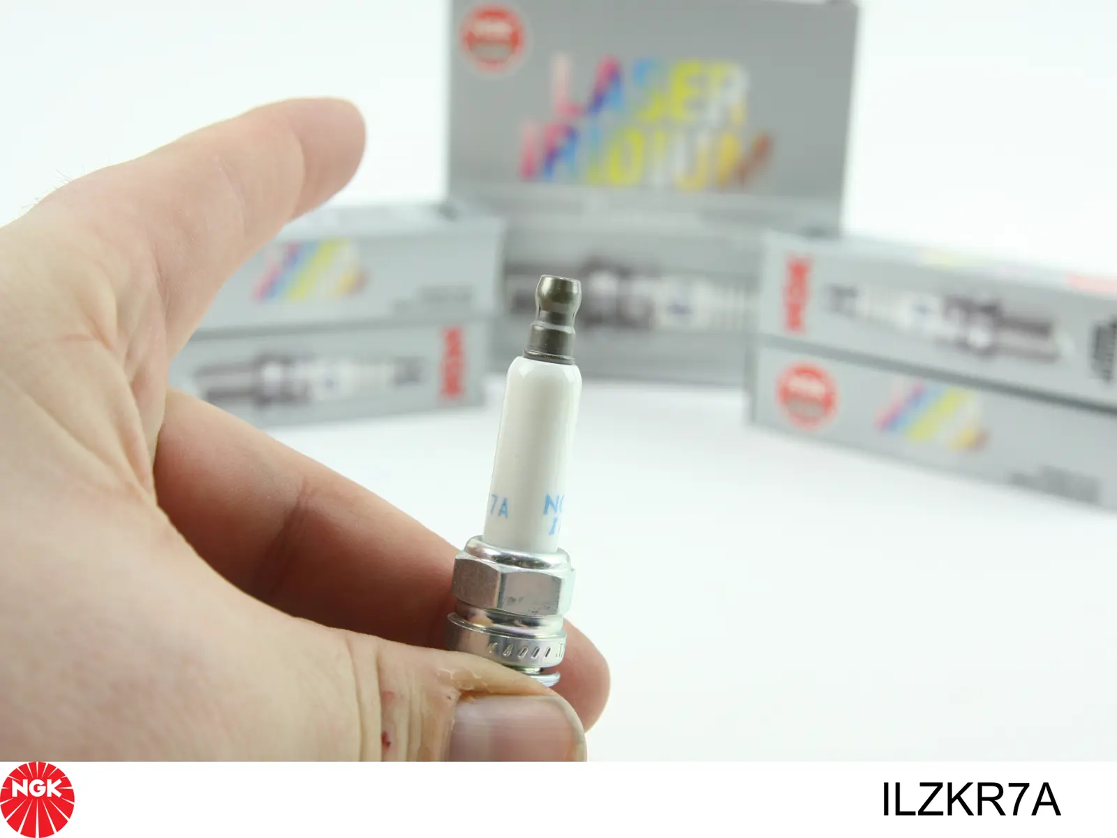 ILZKR7A NGK Свечи зажигания