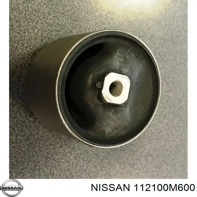 112100M600 Nissan подушка (опора двигателя правая)