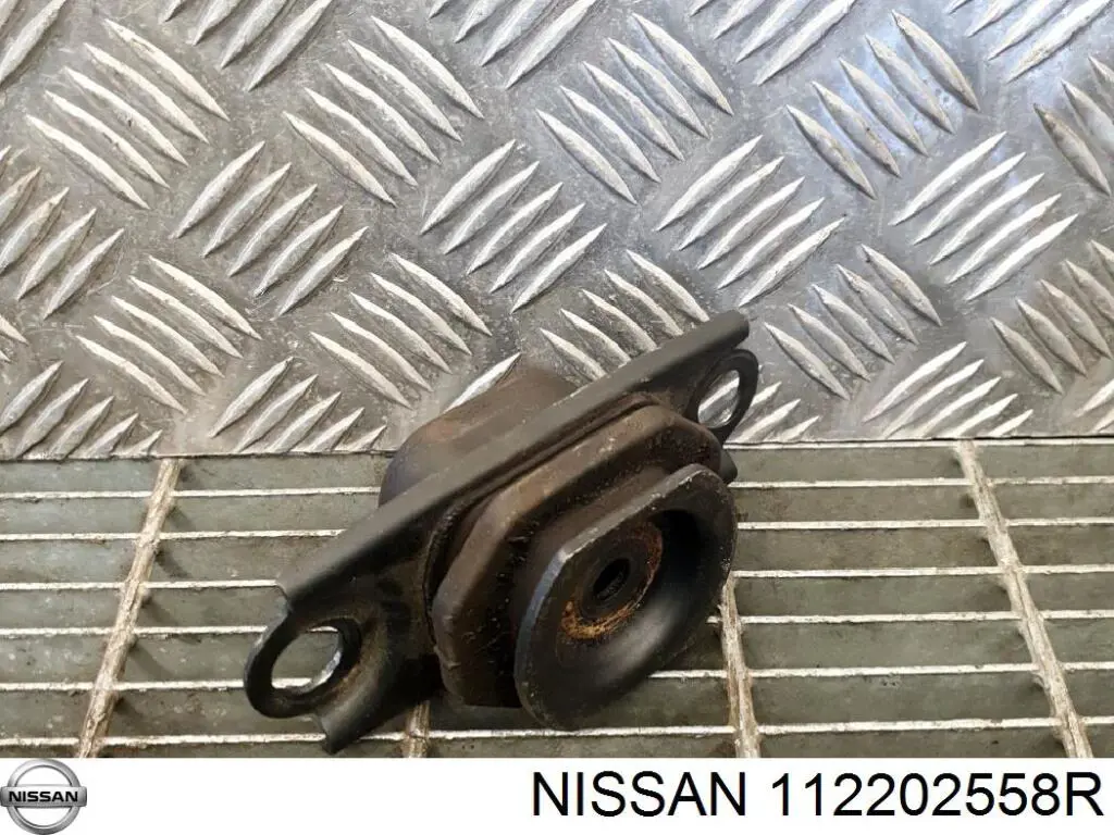 Левая подушка двигателя 112202558R Nissan/Infiniti
