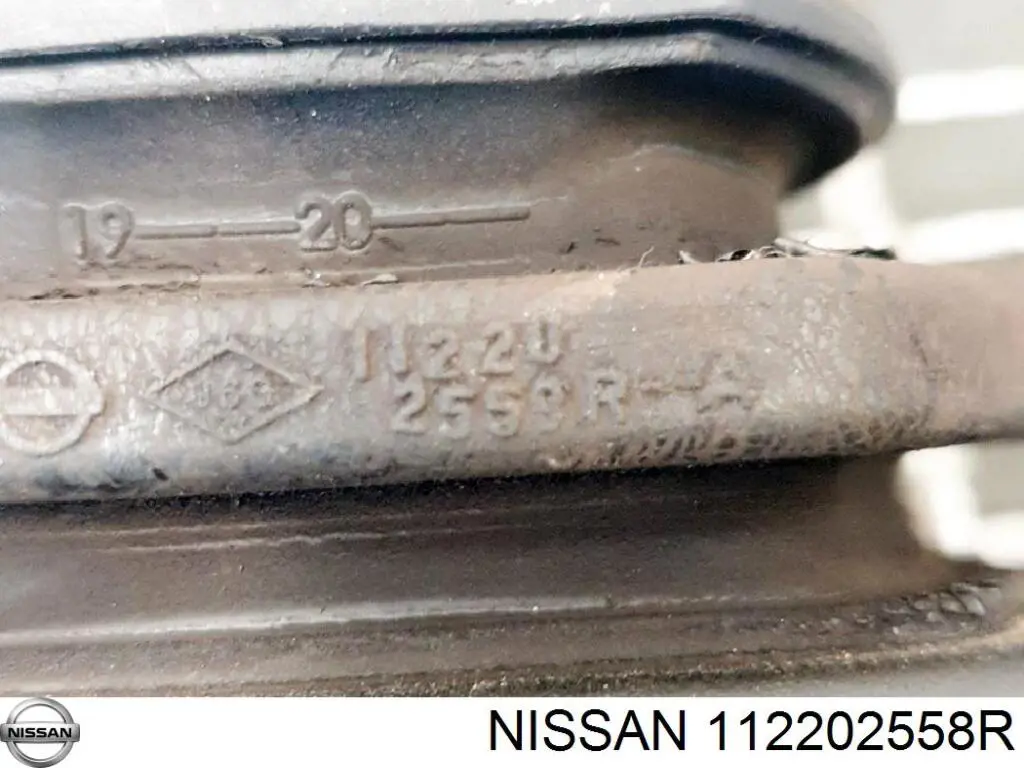 112202558R Nissan/Infiniti Подушка (опора) двигателя, левая