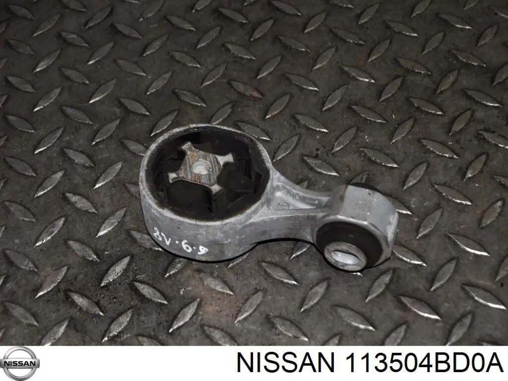 Верхняя опора двигателя 113504BD0A Nissan/Infiniti