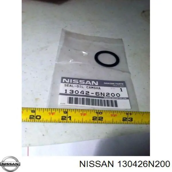 Сальник распредвала двигателя передний Nissan 130426N200