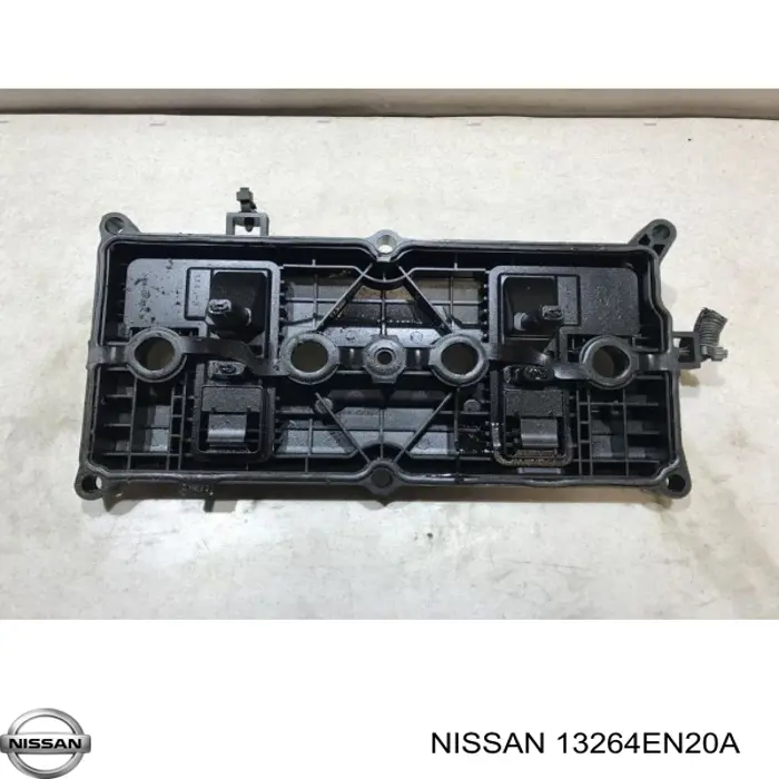 Клапанная крышка 13264EN20B Nissan