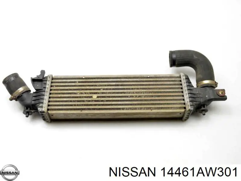 Радиатор интеркуллера на Nissan Almera II 
