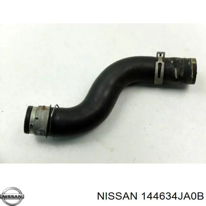 Mangueira (cano derivado) esquerda de intercooler para Nissan Navara (D23M)