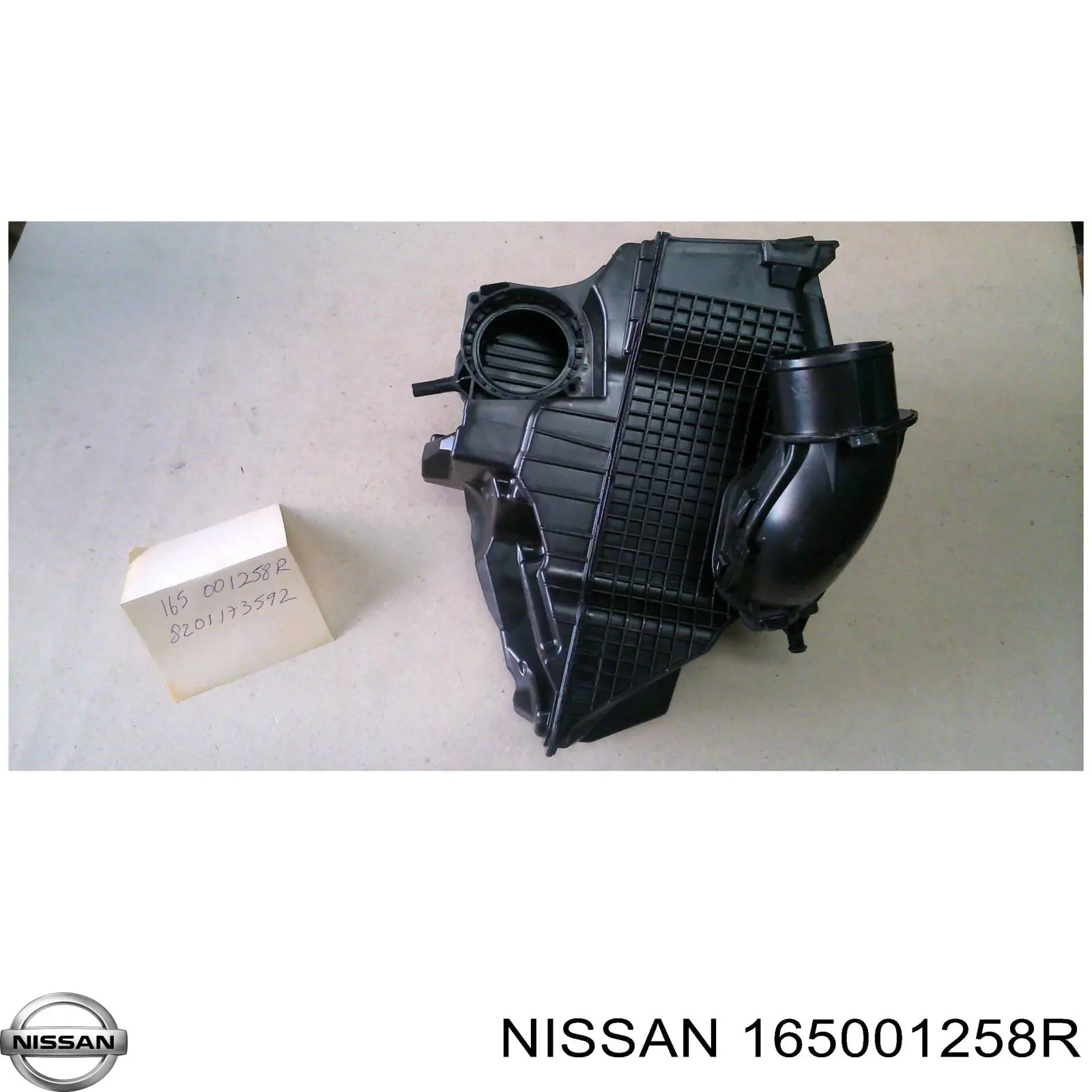 Корпус воздушного фильтра 165001258R Nissan