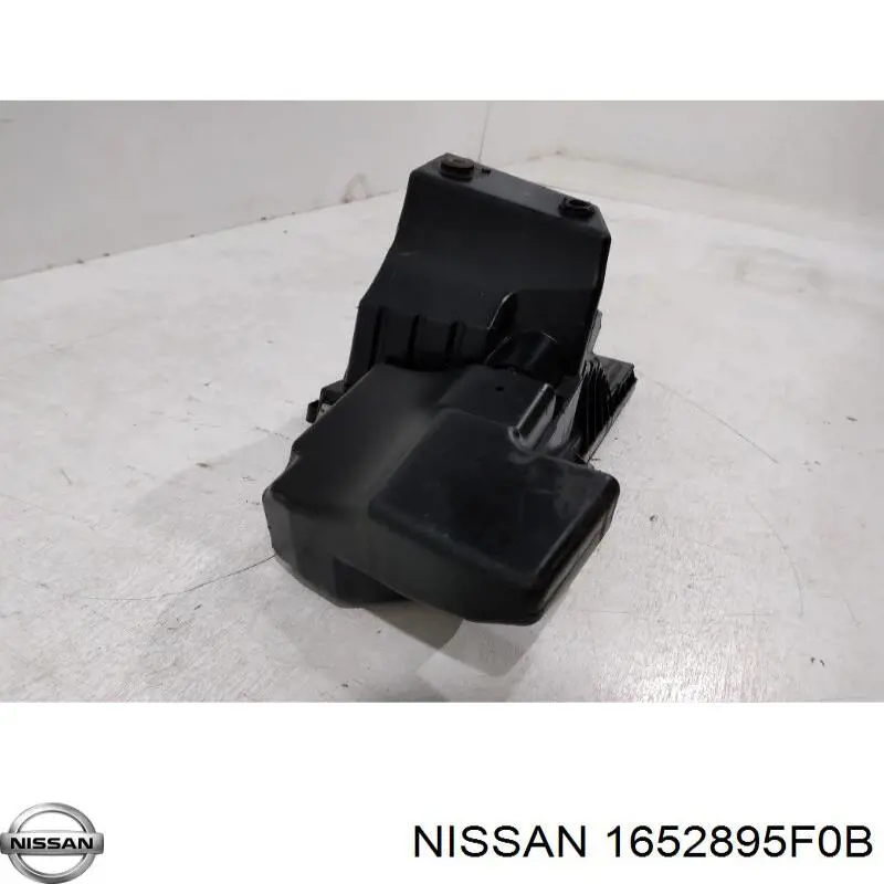 1652895F0B Nissan корпус воздушного фильтра, нижняя часть