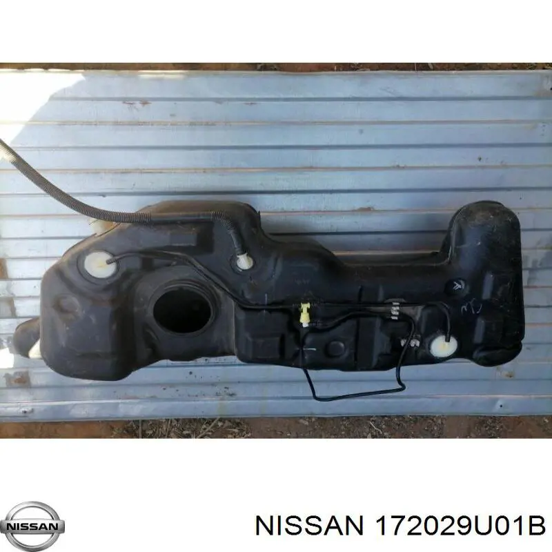 Бак топливный на Nissan Note E11